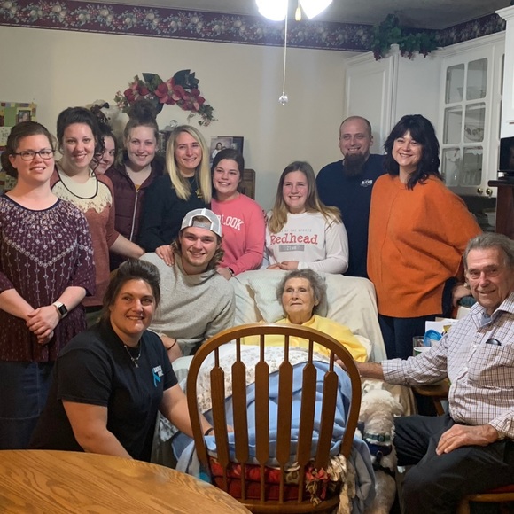 Meet your Posher, Brandy - Picture 4 of 16